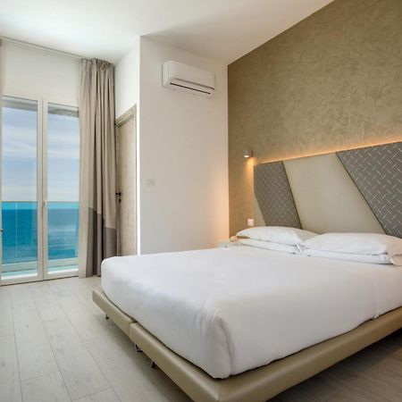 Hotel Tirreno Latina Exteriér fotografie