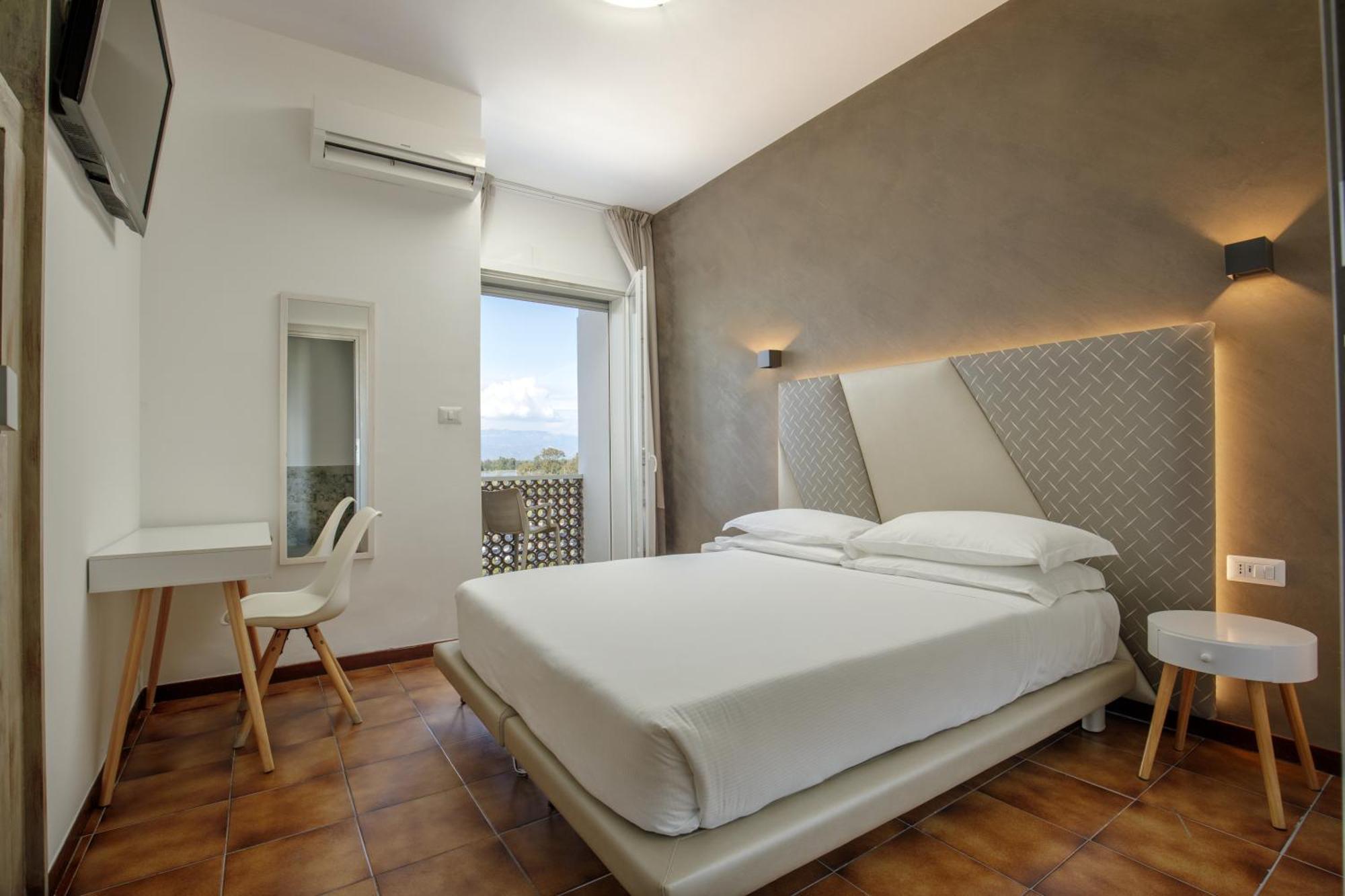 Hotel Tirreno Latina Exteriér fotografie